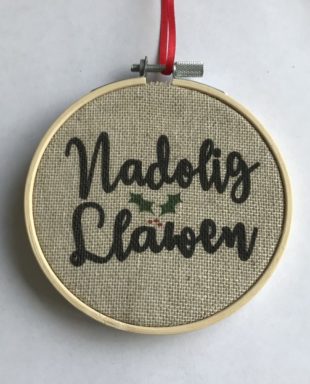 Addurn Hoop Nadolig Llawen