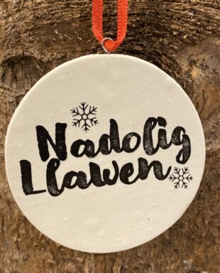 Addurn Nadolig Llawen