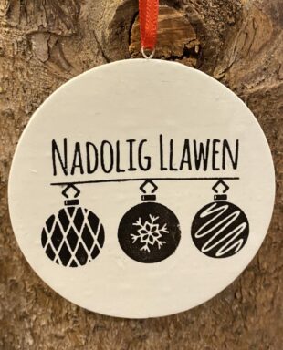 Addurn Nadolig Llawen